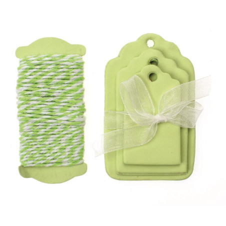 Papieren labels met koord light green
